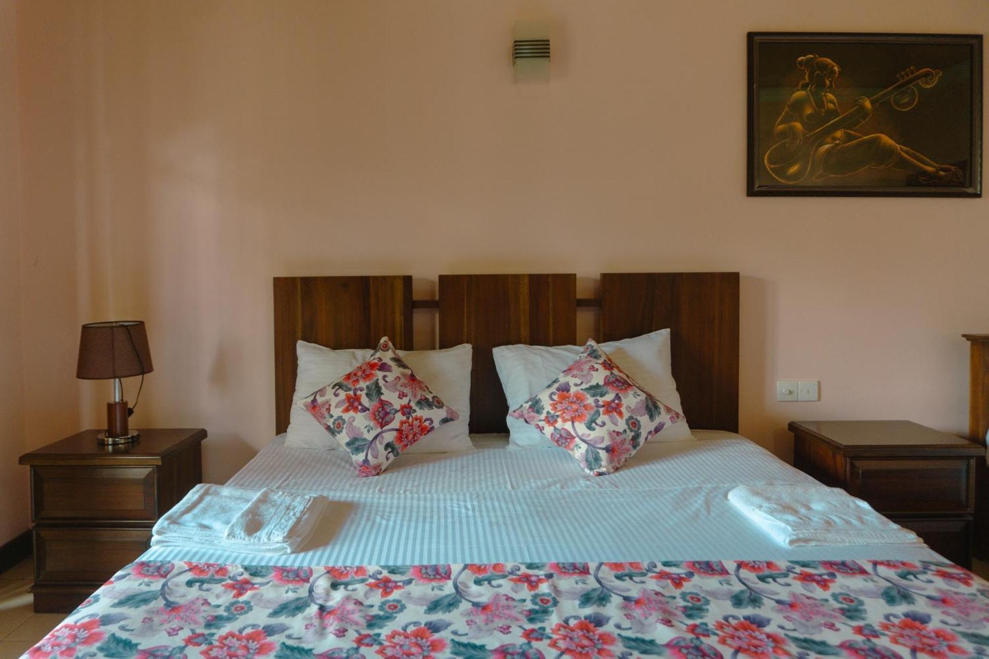 Bigcity Villa - Airport Transit Hotel Катунаяка Екстер'єр фото